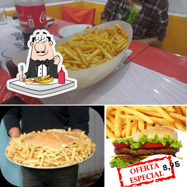 Prove cbatatas fritas francesas no Exagerado's Lanches
