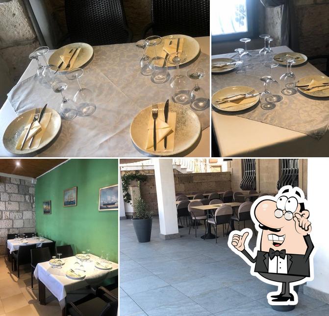 Installez-vous à l'une des tables de Restaurant Kadena Korcula