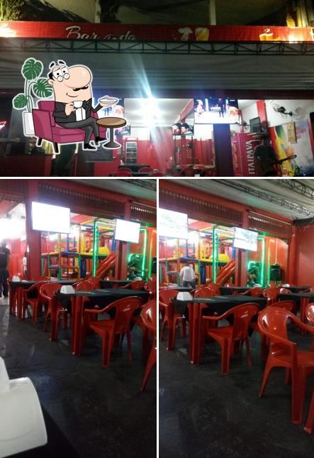 O interior do Bar do Alemão