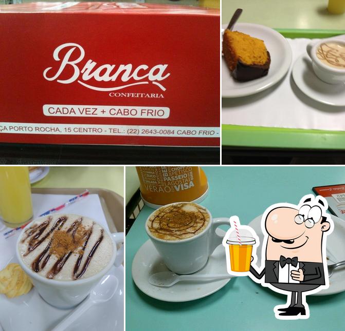 Desfrute de um drinque no Confeitaria e Restaurante Branca