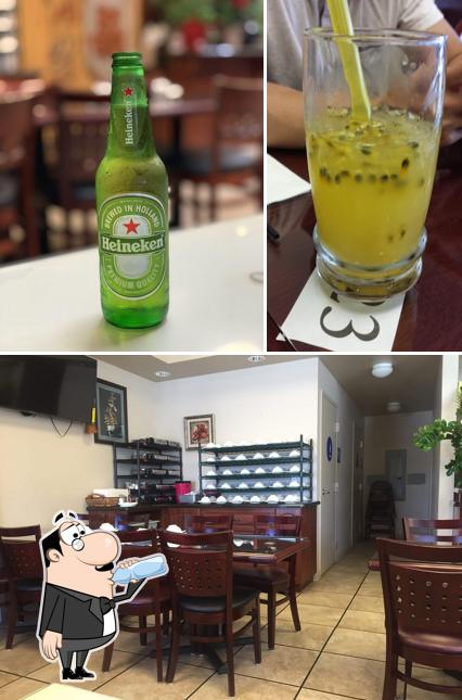 Among various things one can find drink and interior at Lẩu Hải Sản