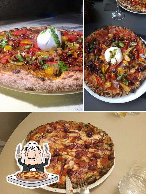 Prova una pizza a RAMON FOOD STUDIO RESTAURANT