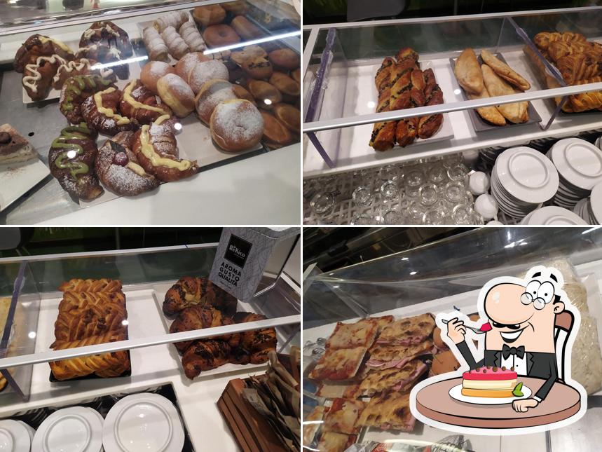 Eden Café serve un'ampia selezione di dolci