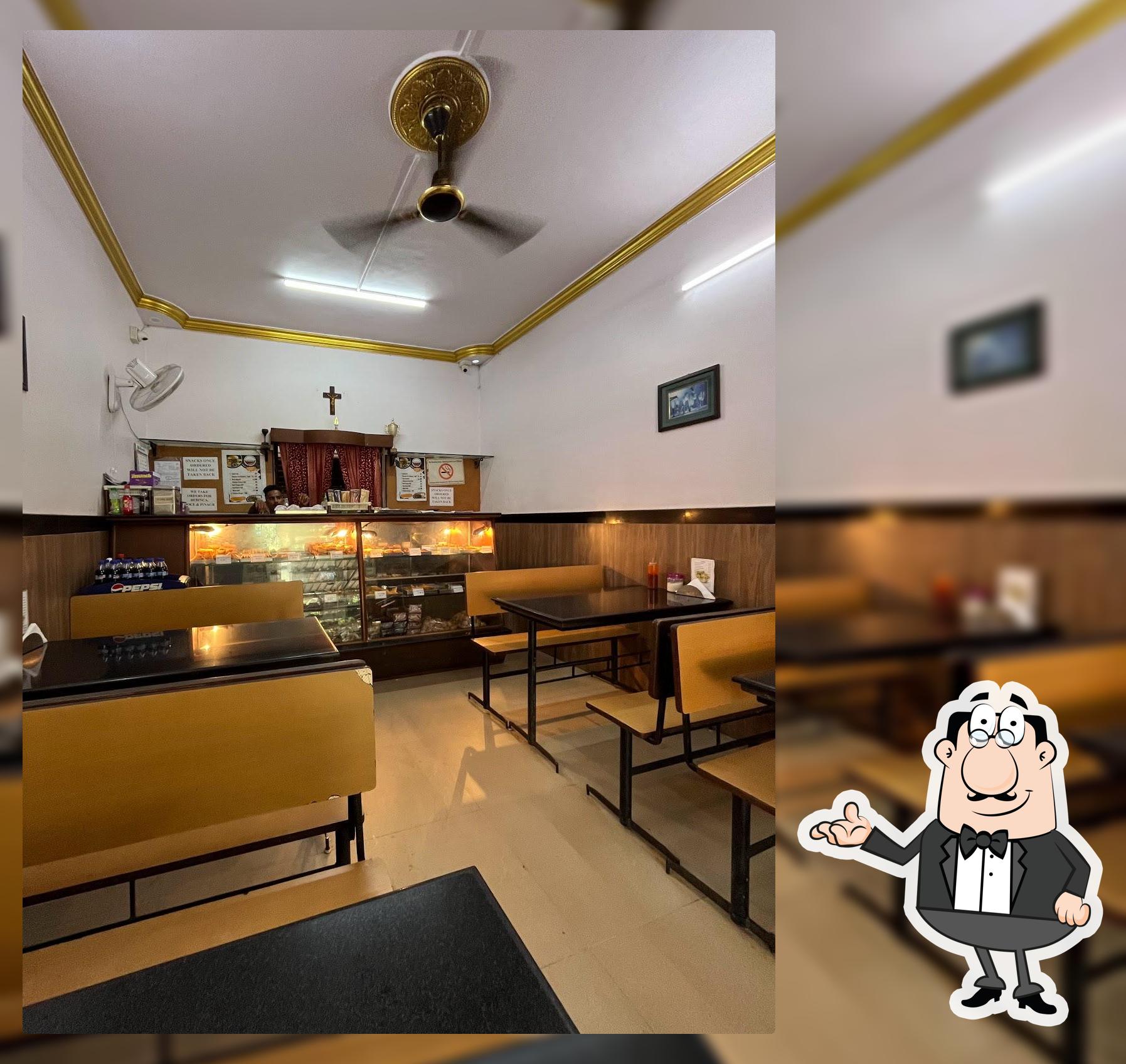 Ramola Cafeteria
