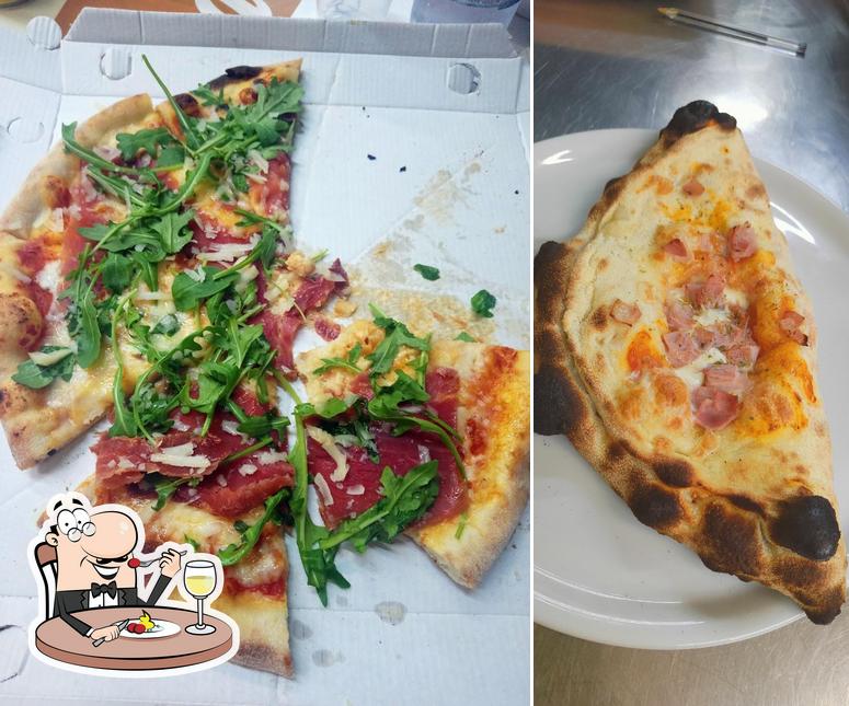 Cibo al Fast Pizza Di Carbone Giacomo Sergio