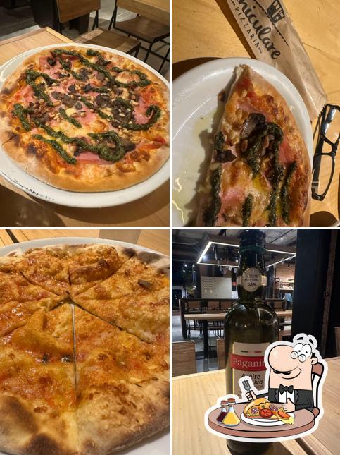 Peça diversos tipos de pizza