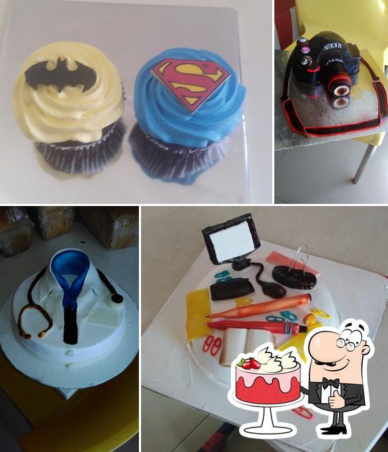 See this picture of Gateau. Bakery