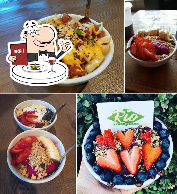 Food at Rio Acai Bowls