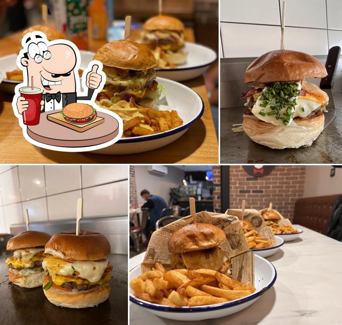 Dégustez l'un des hamburgers offert par Restaurant Urban Grill