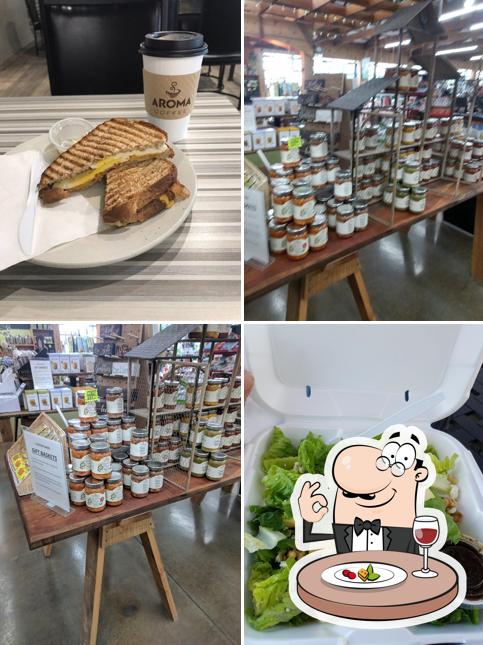 Aroma Coffee & Cafe in Davenport Restaurant menu and reviews