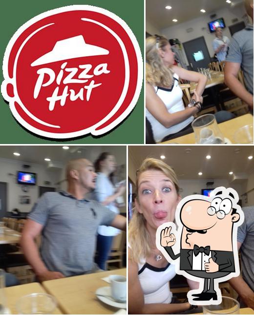 Это изображение пиццерии "Pizza Hut"