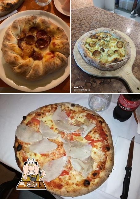 Scegli una pizza a Ristorante Pizzeria al Saraceno