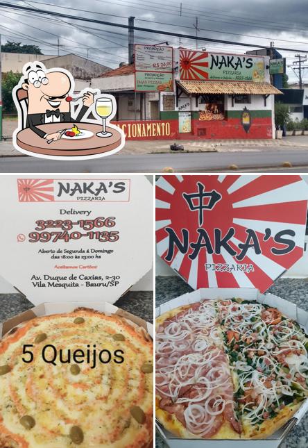 A imagem a Naka's Pizzaria’s comida e exterior