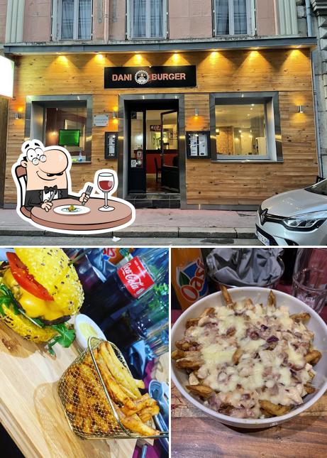 L’image de la nourriture et intérieur de Dani burger 42’s