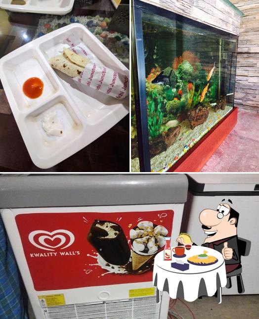 Cheese plate at Kathi Junction काठी जंक्शन जलपानगृहस्य