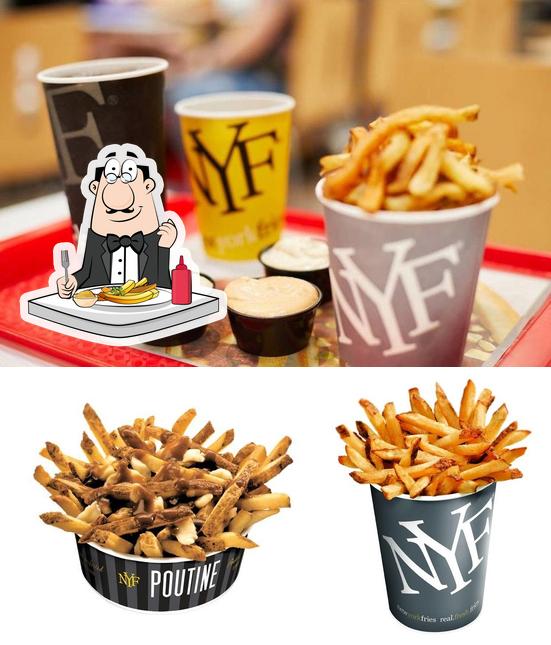 Dégustez des frites à New York Fries Sunridge Mall