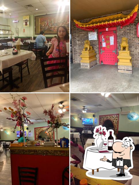 See the pic of China Inn Restaurant