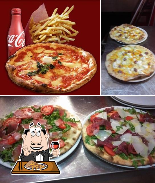 Prova una pizza a Pizzeria I 4 Specchi