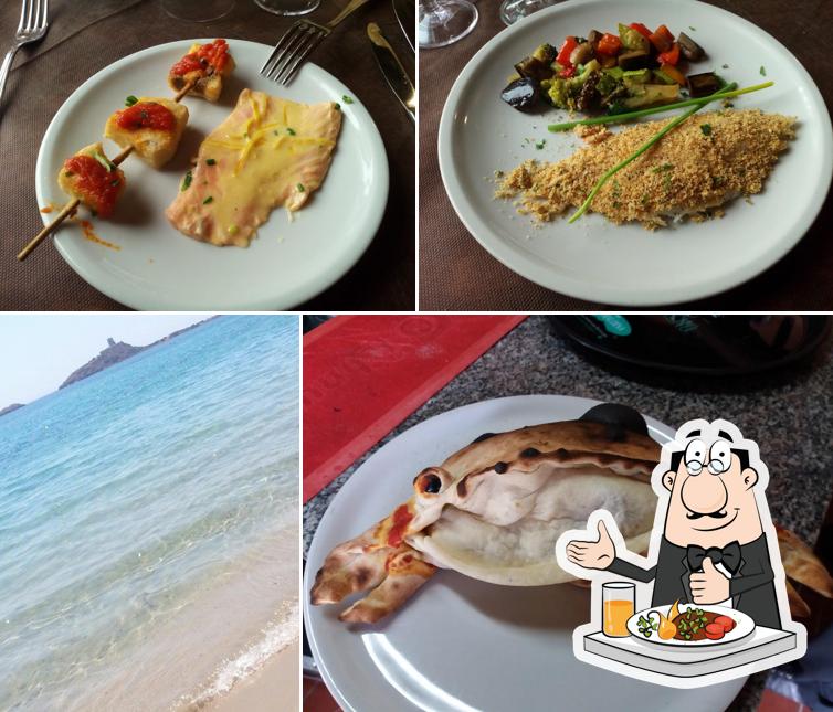 Platti al Ristorante Nora Beach Palm Bar Pizzeria