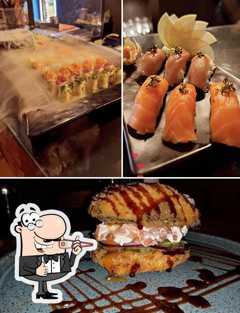 Rolos de sushi são oferecidos por Kadô Sushi Bar