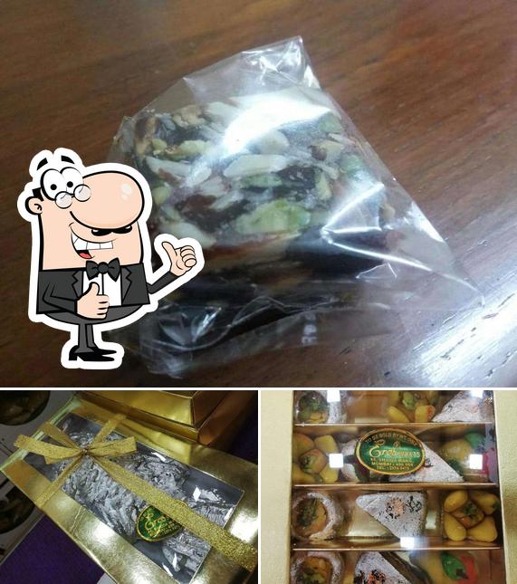 See this pic of Eros Sweets