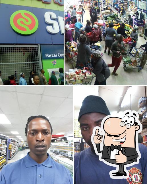 Mire esta imagen de SuperSave Supermarket