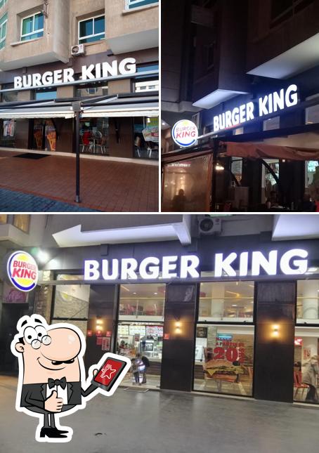 Regarder cette photo de Burger King - Maarif