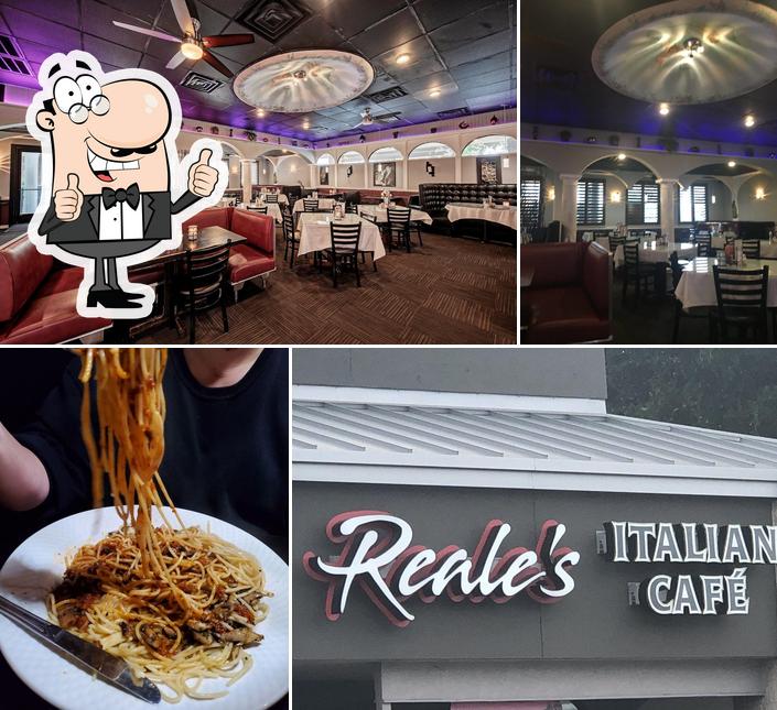 Vea esta foto de Reale's Italian Cafe