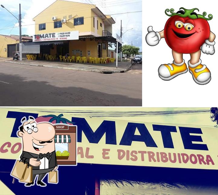 O exterior do Tomate Bar e Coveniência