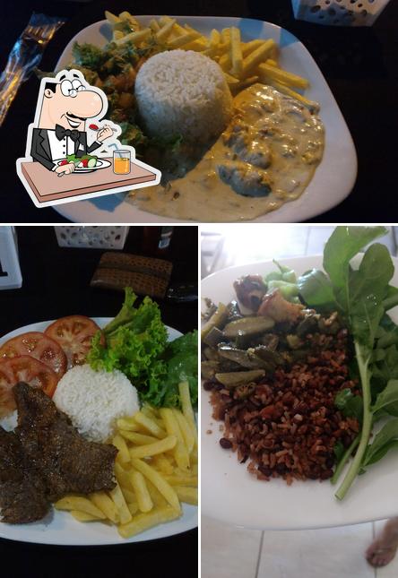 Comida em Na Panela de Barro