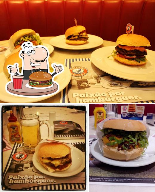 Consiga um hambúrguer no THE FIFTIES TRADITIONAL BURGER