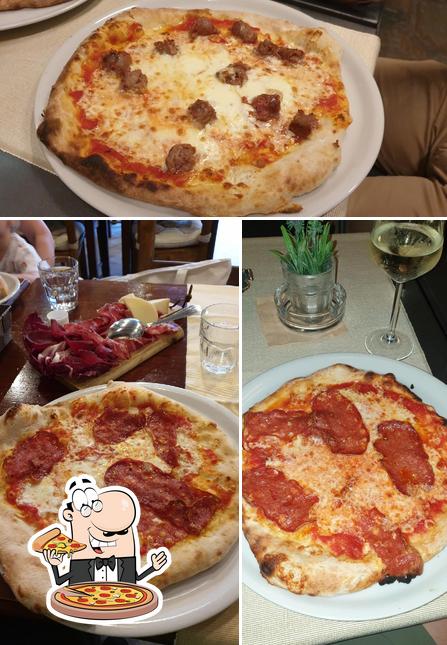 Закажите пиццу в "La Locandina dei Navili"