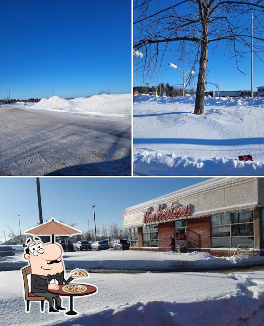 L'extérieur de Tim Hortons