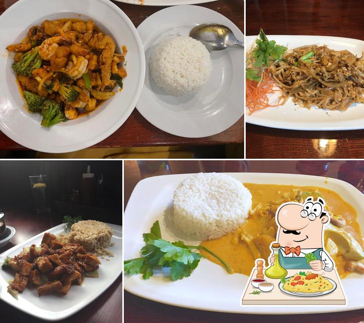 thai squared (johns creek), 6955 McGinnis Ferry Rd 115 in Johns Creek