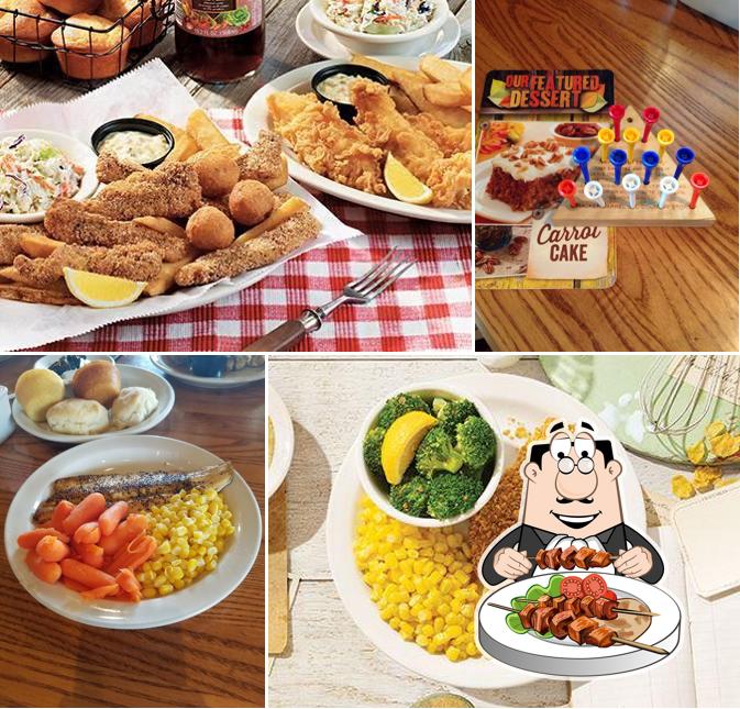 Еда в "Cracker Barrel Old Country Store"