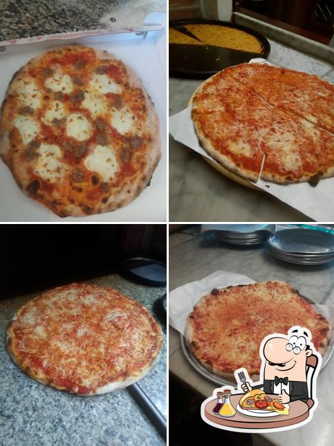 A Pizzeria Time Out, puoi assaggiare una bella pizza