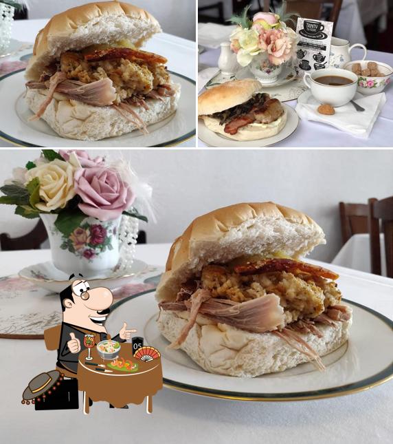 Сэндвич с рваной свининой в "Trinity Tea Rooms"