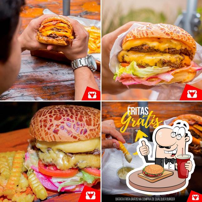 Delicie-se com um hambúrguer no Black Bull Burguer