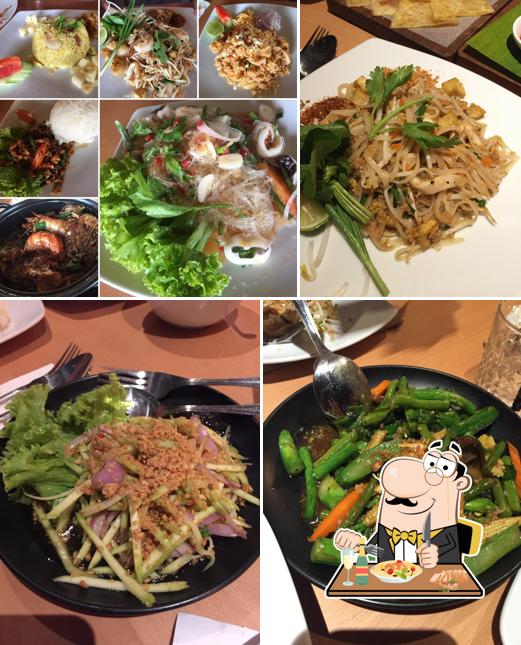 Basil Thai Kitchen Turtle Village restaurant, Mai Khao Restaurant reviews