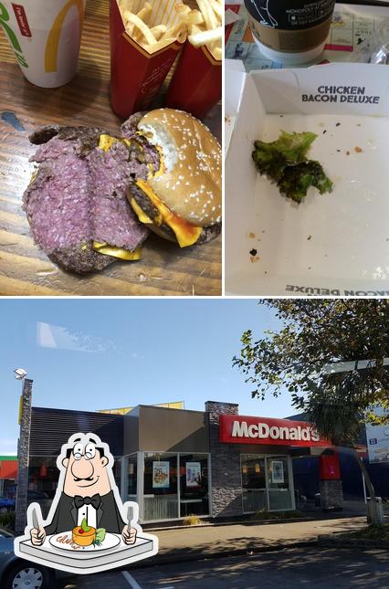 Еда в "McDonald's Levin"