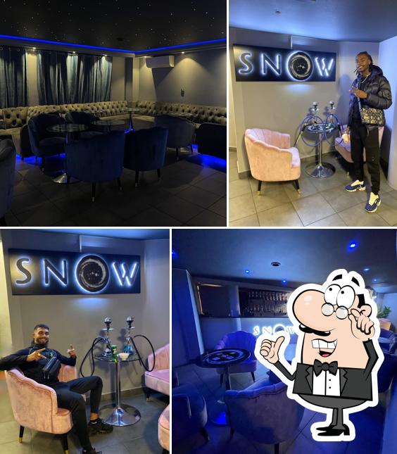 L'intérieur de SNOW RESTAURANT LOUNGE