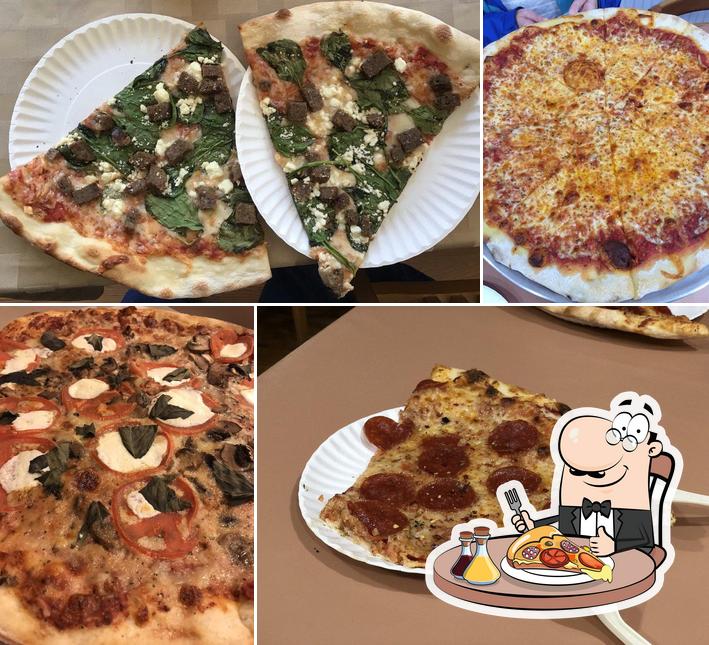 Rocco's Pizzeria in Tisbury - Restaurant menu and reviews