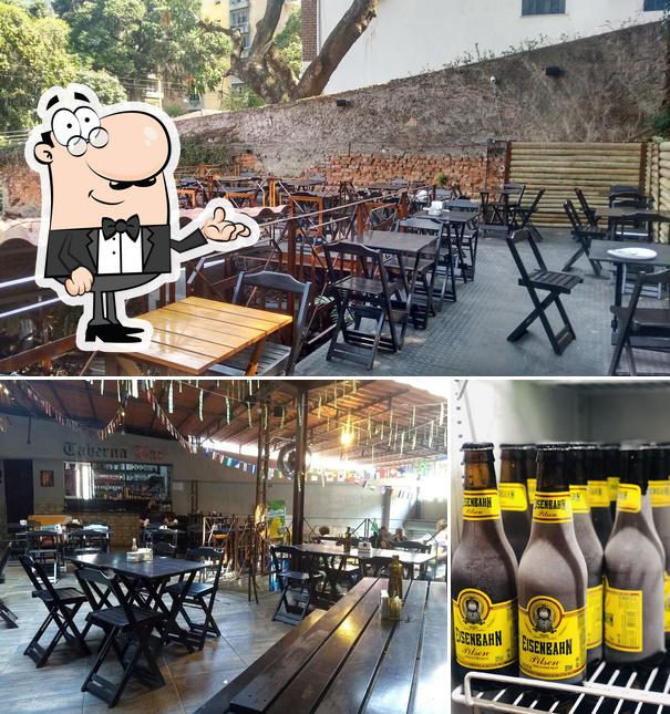A imagem da interior e cerveja a Taberna 564 Restaurante e Pizzaria