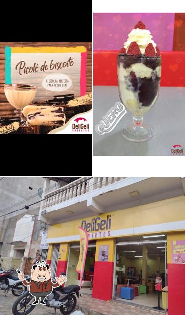 A comida e exterior do restaurante