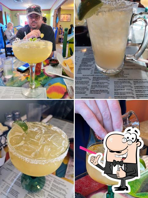 El Compadre Restaurant in Long Beach Mexican restaurant menu and reviews