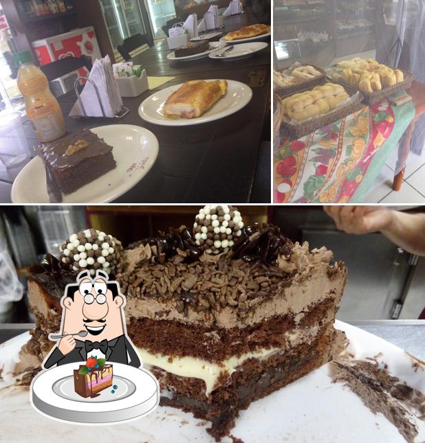 Bolo de chocolate em Santo Trigo Padaria & Cafeteria