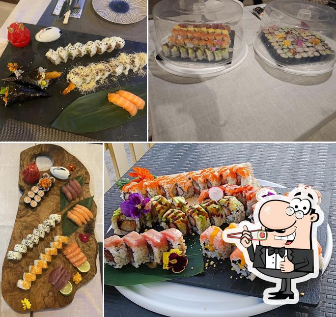 {Restaurant_name} ha disponibilità di piatti di sushi