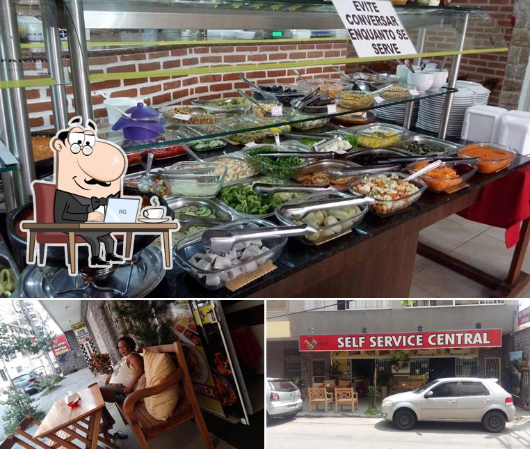 O interior do Central Self Service