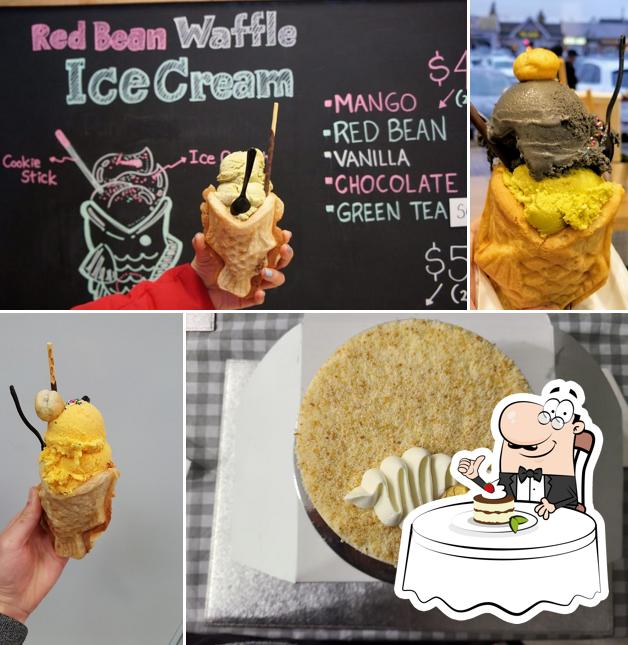Red Bean Waffle House Thornhill offers a number of desserts