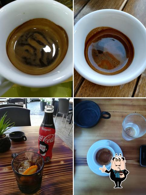 Goditi qualcosa da bere a Caffè Degli Artisti